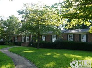 1909 Country Club Dr, Tullahoma, TN 37388