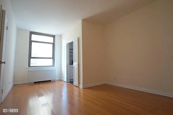 Rented by Citi Habitats | media 10