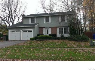 3973 Summerway Ln, Hamburg, NY 14075
