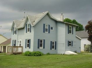 211 E 9th St, Tama, IA
