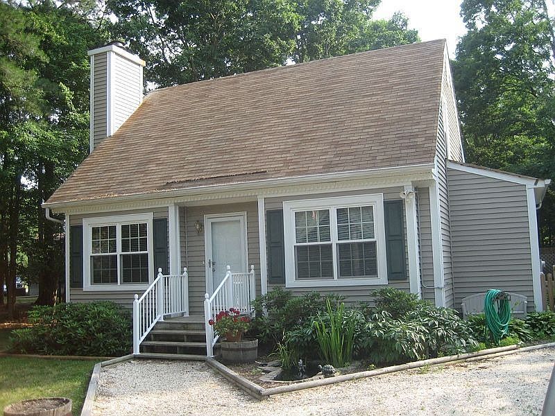 1st image of 18 Swannee Ln