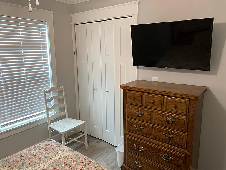 3403 Saxon Dr — Photo 33