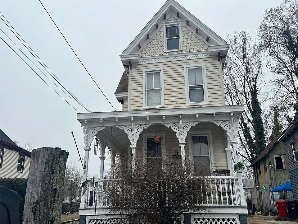 1st image of 84 Fayette St