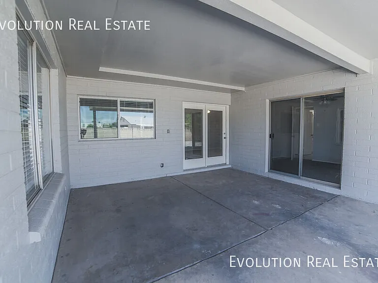 2110 S Shannon Dr — Photo 23