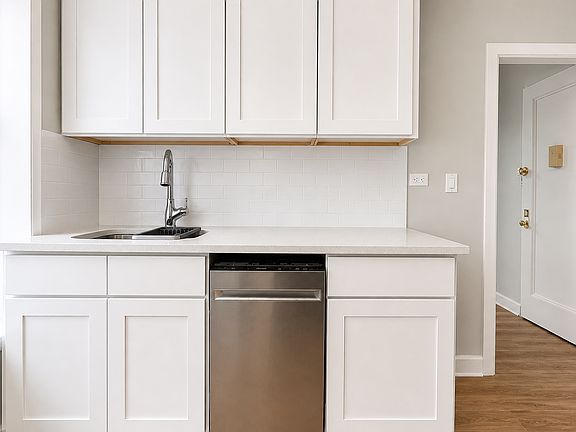 5th image of 121 Sherman Ave APT 1
