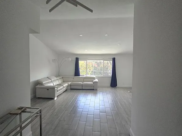 9338 NW 47th St, Sunrise, FL 33351