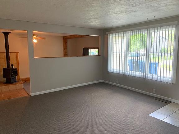 3rd image of 785 Jonette Ave