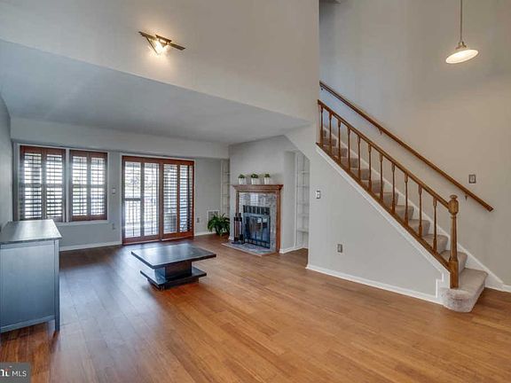 4th image of 3324 Lakeside View Dr