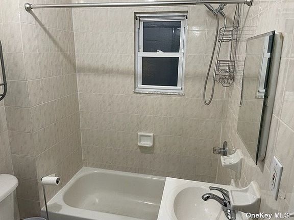4th image of 170 Harrison Ave
