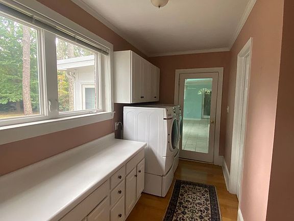 3rd image of 804 Madam Moores Ln