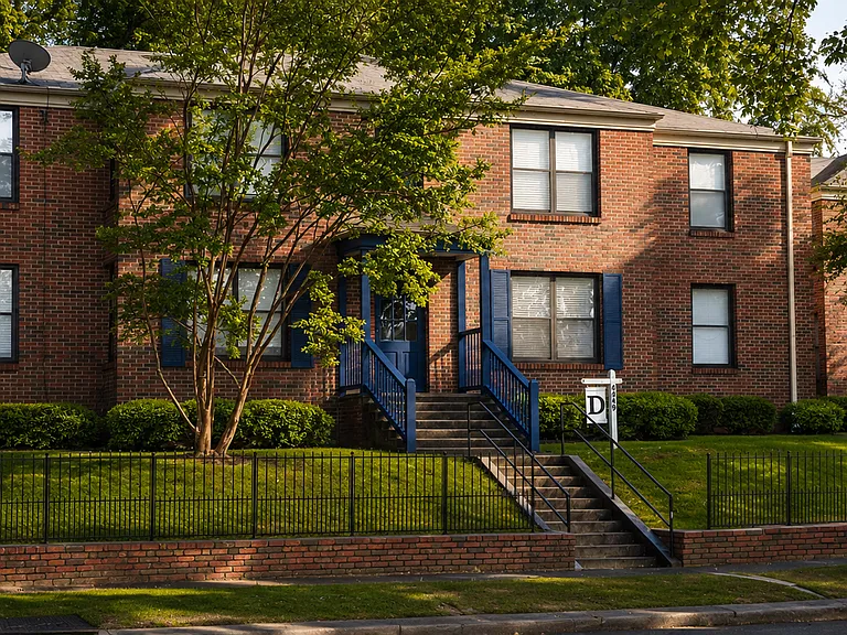 Avondale 2 — Photo 16