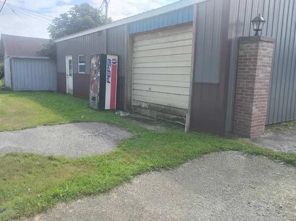 209 2nd St, Conneautville, PA 16406