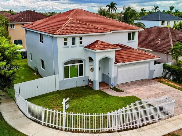 10210 SW 225th Ln, Cutler Bay, FL 33190