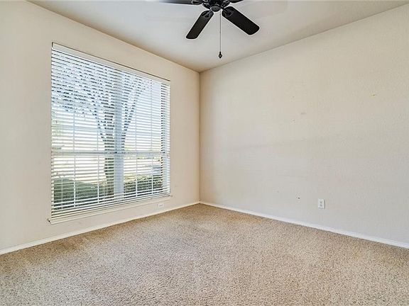 5th image of 1155 Woodlands Dr