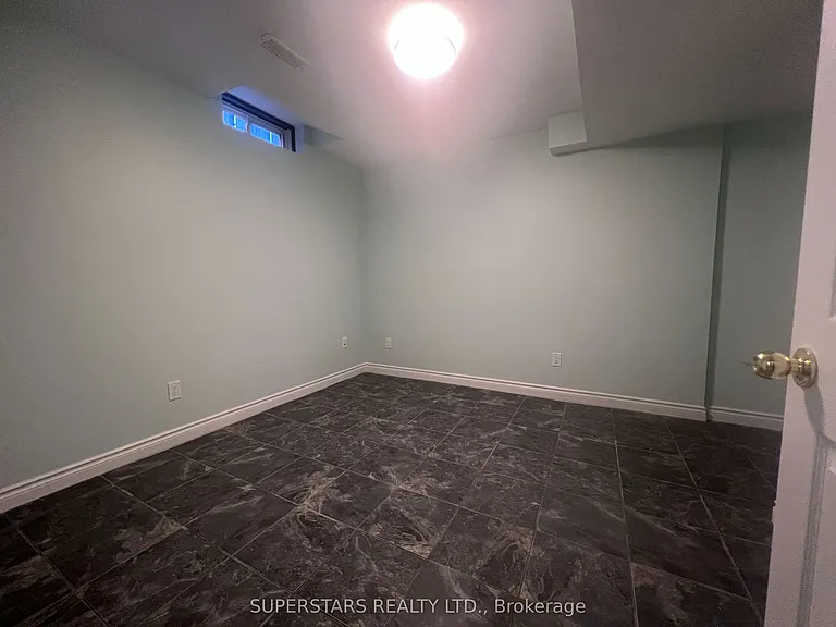 75 Marydale Ave — Photo 9