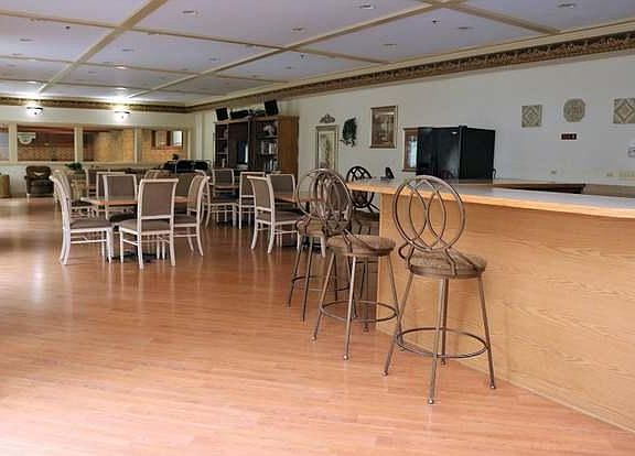 5th image of 1 Bloomingdale Pl APT 606