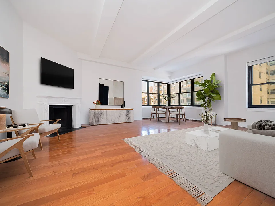 400 E 57th St #8M