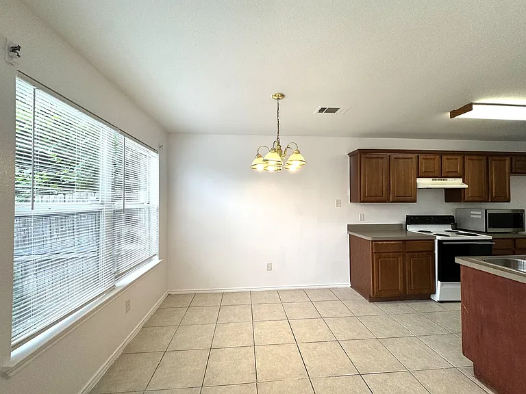 4510 Alamosa St — Photo 8