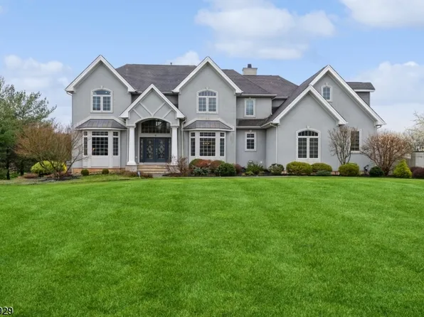9 Saddlewood Ct, Montgomery Twp., NJ 08502