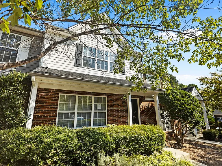 670 Emerald Cove Dr — Photo 29