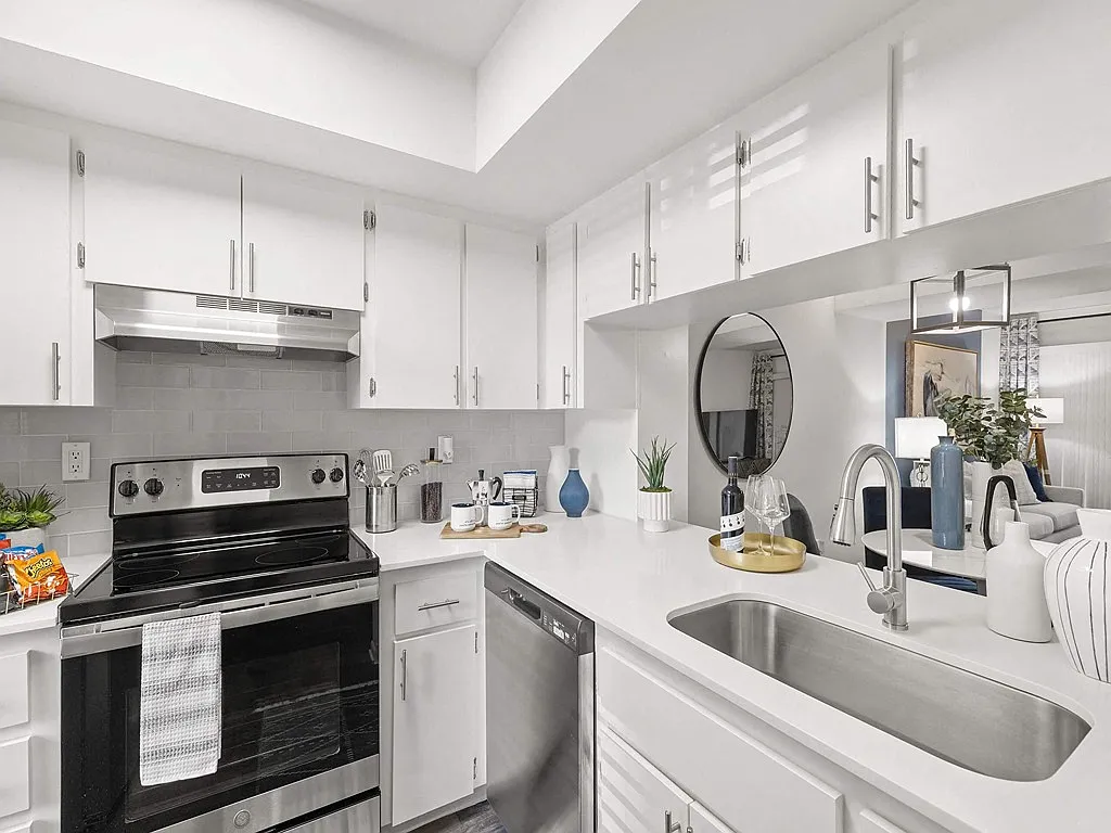 The Pointe at Clearwater — Photo 2
