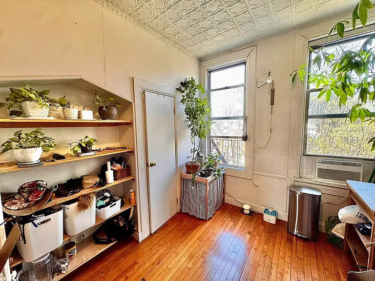 955 Metropolitan Ave #2R — Photo 5