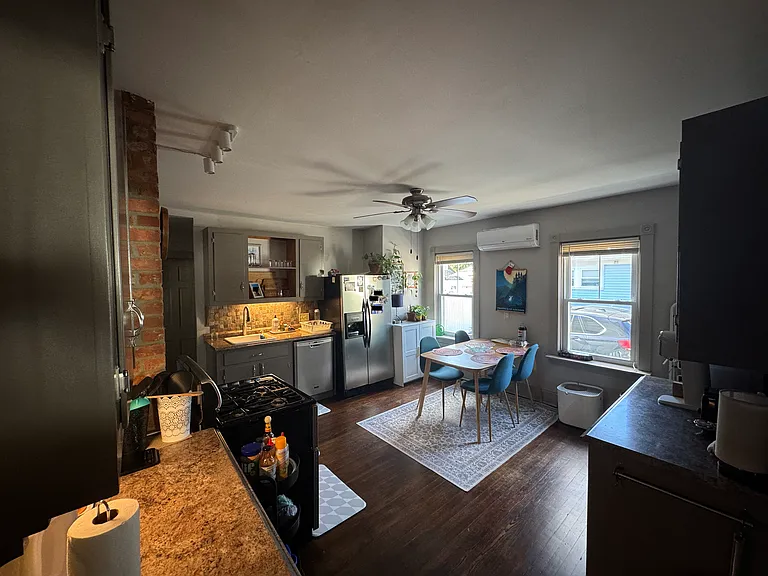 204 Oriole Ave #1 — Photo 3