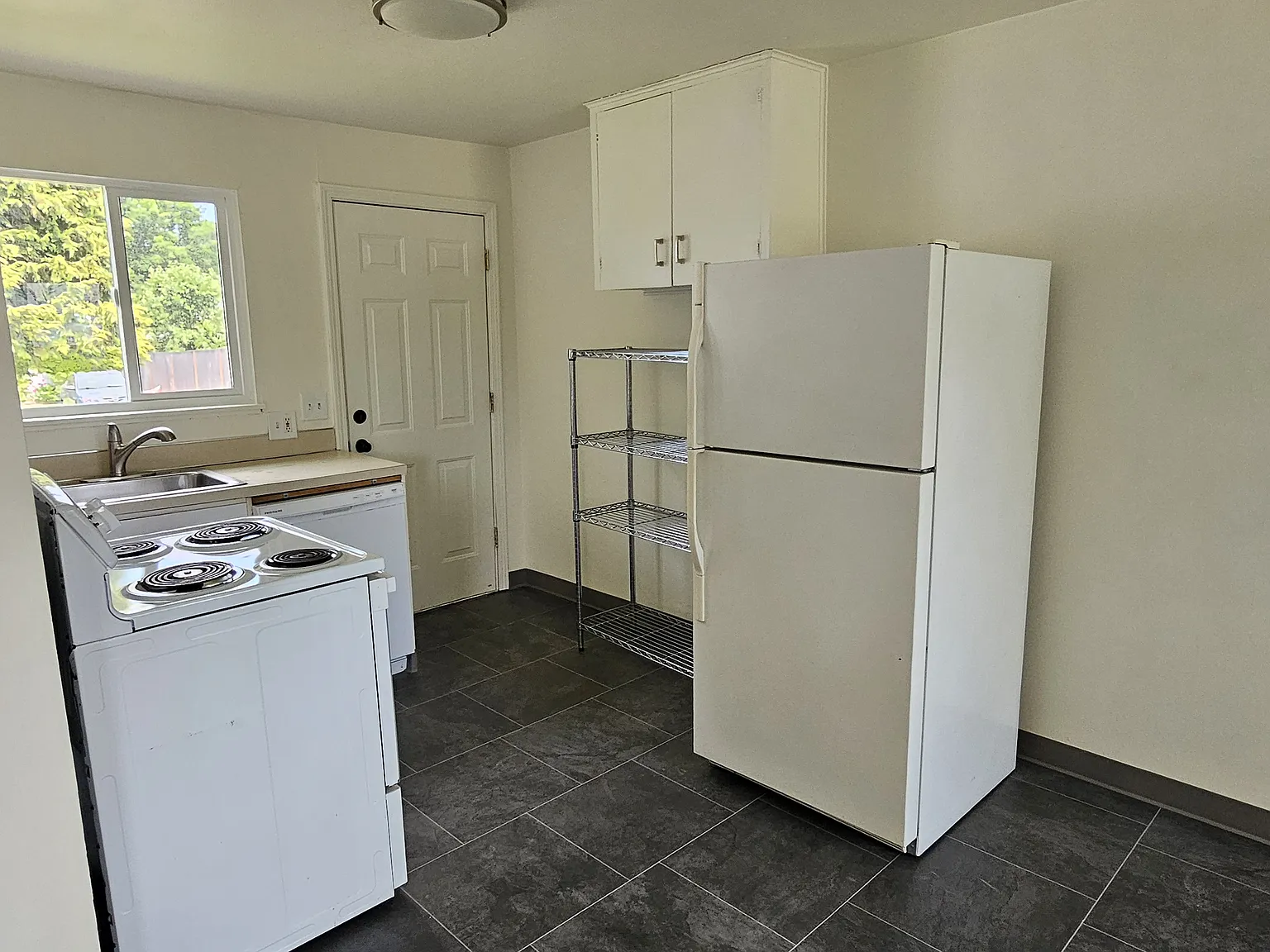 1 bed, 550 sqft, $1,075 — Photo 3