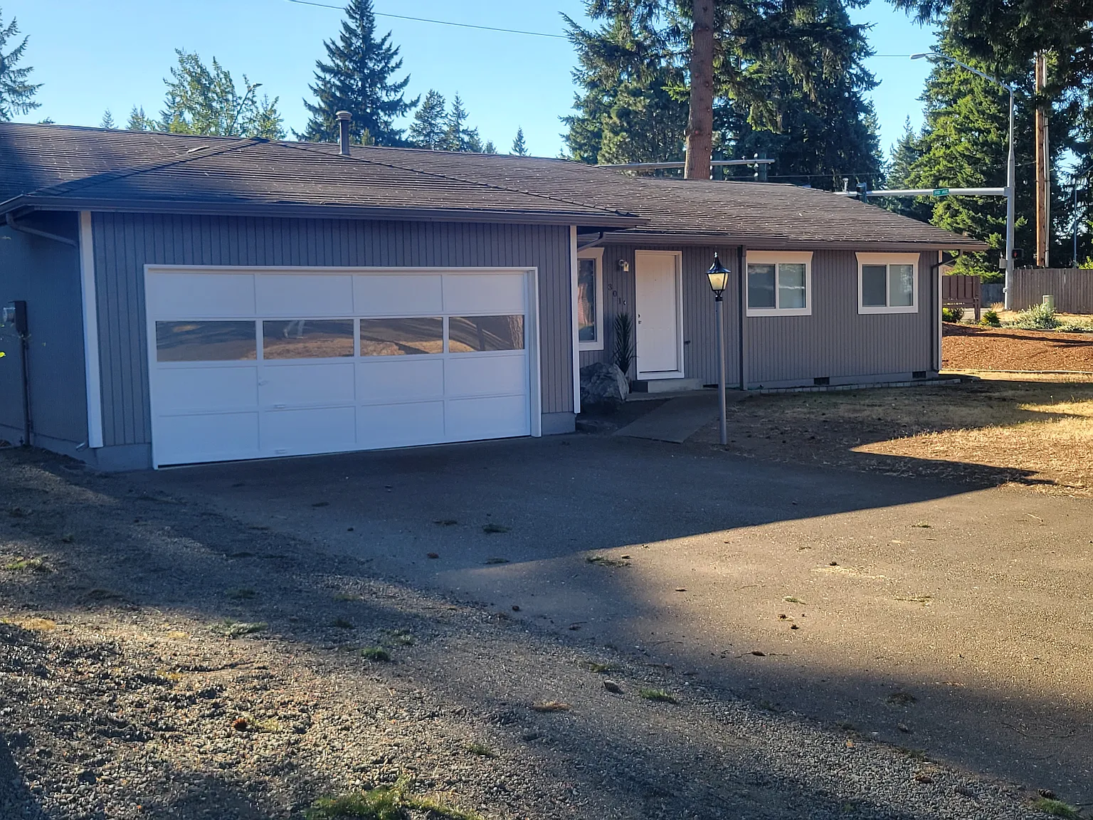 3 bed, 1384 sqft, $2,350 — Photo 2