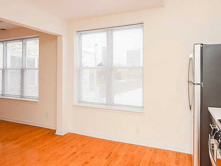1555 N Mohawk St #3B — Photo 3