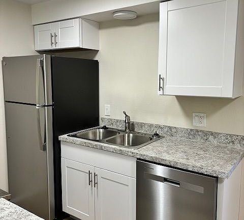 3rd image of 591 W Prentice Ave #302
