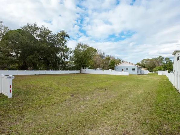 5131 Country Side Dr #11, Tampa, FL 33624