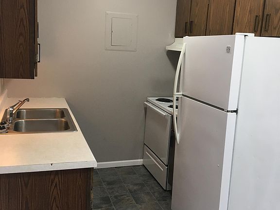 3rd image of 911 E Lincoln Ave #25