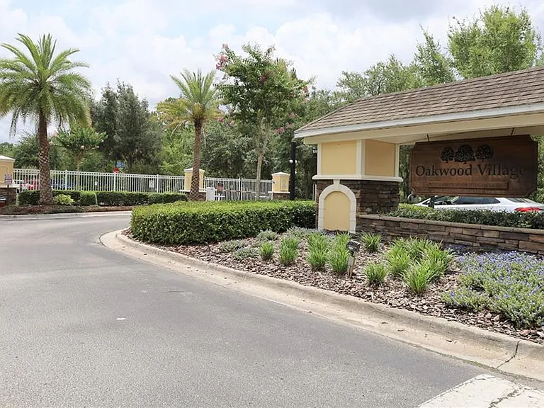 8533 Gablebend Way — Photo 3