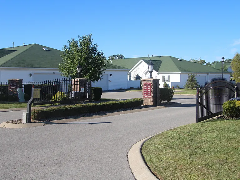 Evans Lake Apartment