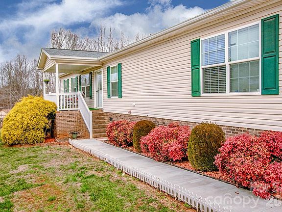 5th image of 161 Hidden Brook Dr