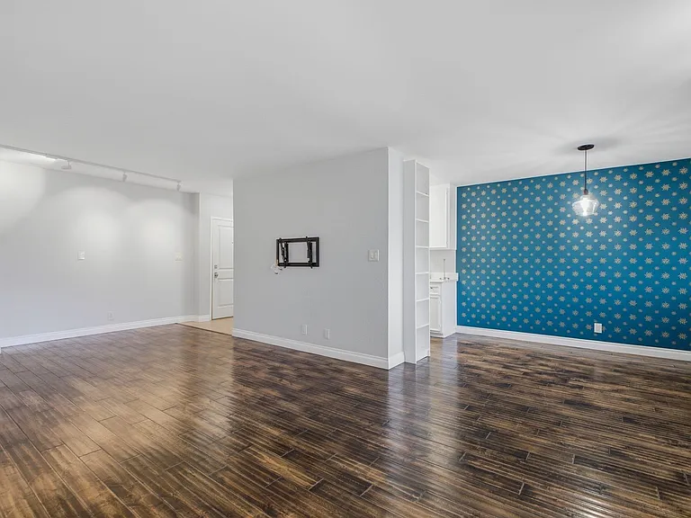 2444 E Del Mar Blvd #305 — Photo 4