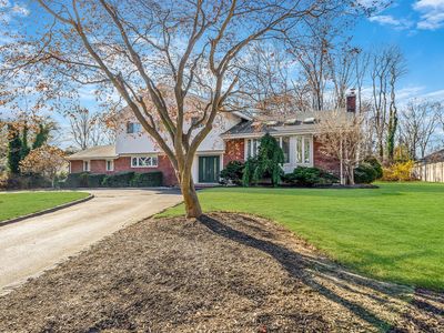 23 Highfield Drive, Dix Hills, NY, 11746