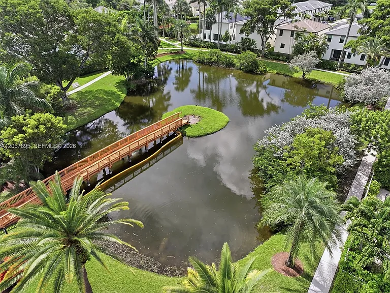 1419 SW 21st Ct — Photo 48