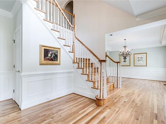 5th image of 413 Dellbrooks Pl