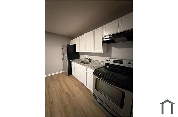 Building Photo - 511 E 43rd St #3B