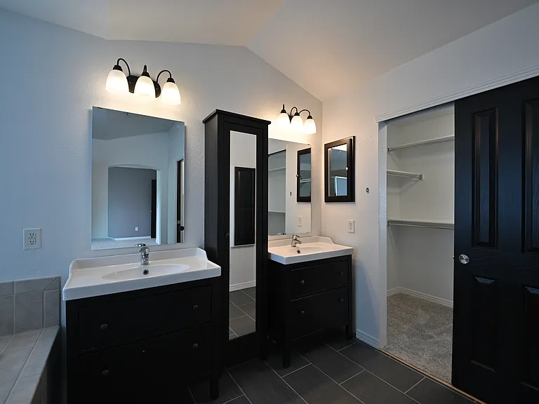 11863 E 118th Pl — Photo 12