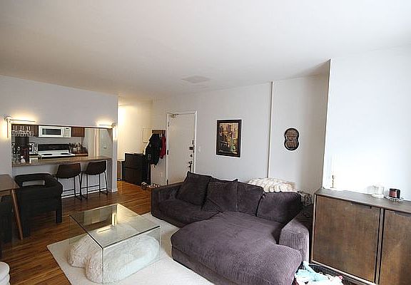 4th image of 124 Garden St APT 1