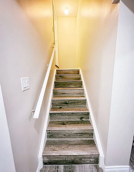 19 Yvette St NW #BASEMENT — Photo 6