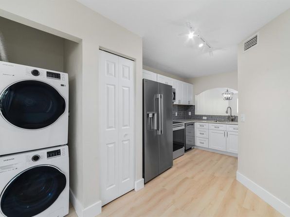 3750 N Jog Rd APT 105
