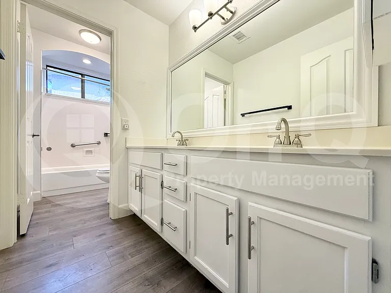 401 S Tiago Dr — Photo 23