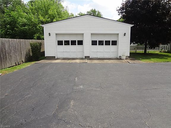 4th image of 1516-18 Mahoning Ave NW