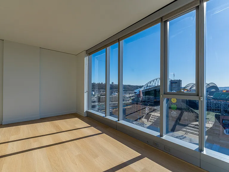 Stadium Place — Photo 15