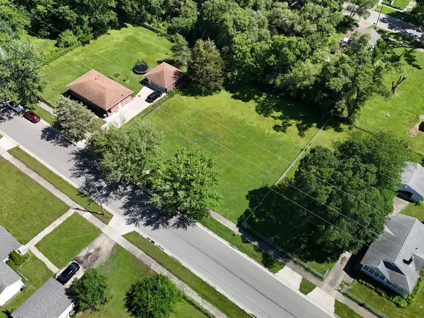 6 Webster St, Waterloo, IA 50703