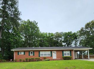 3520 Dogwood Dr, Raleigh, NC 27604